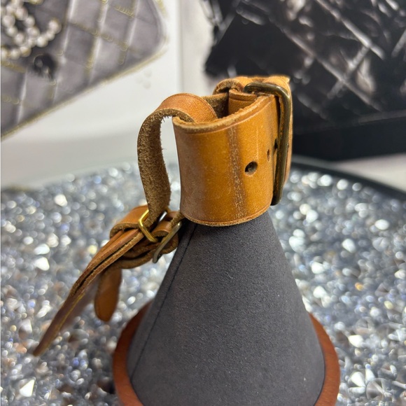 Louis Vuitton Tan Leather Luggage Tag - Picture 6 of 7